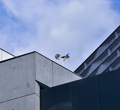 Fågeldeflektor roterande monterad tak hus